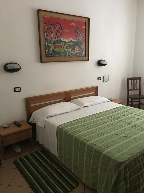 Hotel Dora Turijn Buitenkant foto